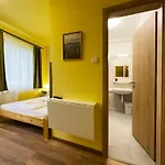 Irisz Panzio 3* Budapeşte