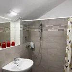 Irisz Panzio Budapeşte