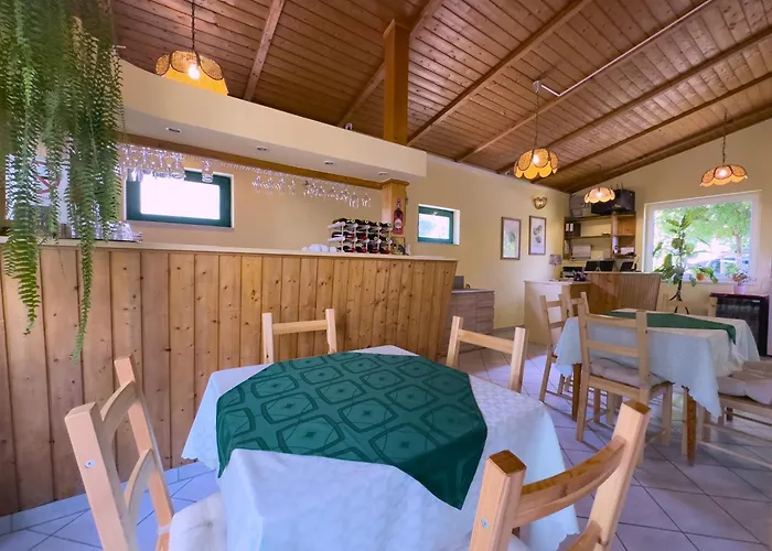 Irisz Panzio Pensjonat 3*