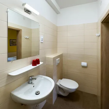 Guest house Irisz Panzio 3*