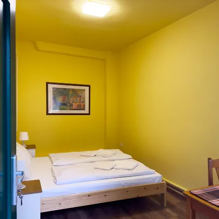 Irisz Panzio Guest house 3*