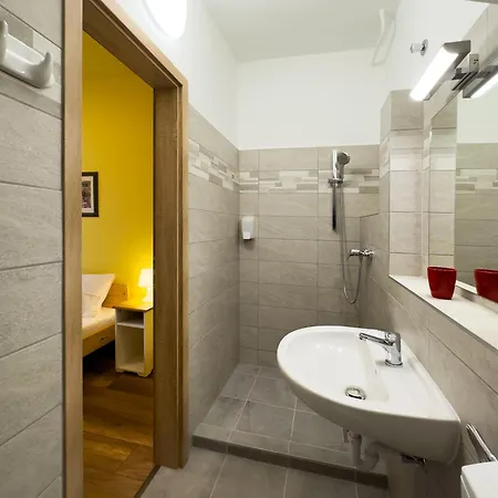 Guest house Irisz Panzio 3*