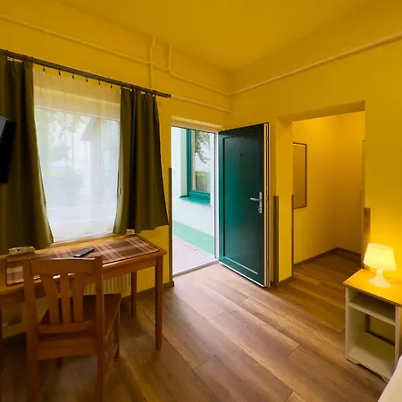 Guest house Irisz Panzio 3*