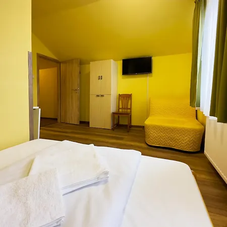 Irisz Panzio Budapest