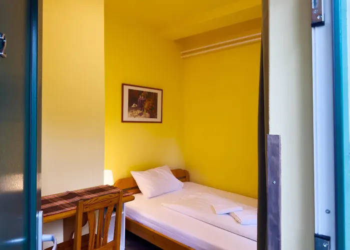 Irisz Panzio Budapest