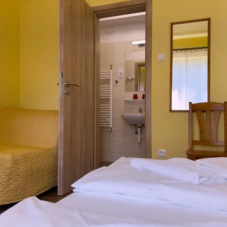 Casa de hóspedes írisz Panzió 3*