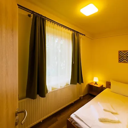 írisz Panzió