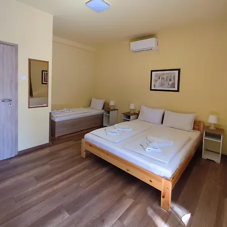 írisz Panzió 3*